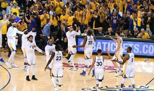  国王新球馆揭幕战惜败金州勇士队  