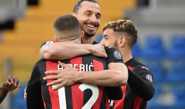  狼堡主帅赛后炮轰裁判争议判罚  