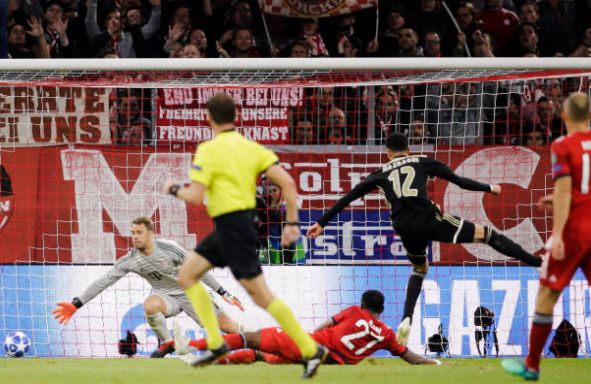  拜仁队长诺伊尔伤愈复出即零封对手  