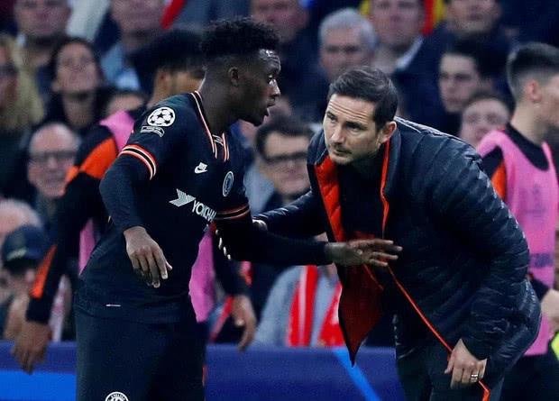  切尔西绝杀水晶宫，恩佐替补世界波  